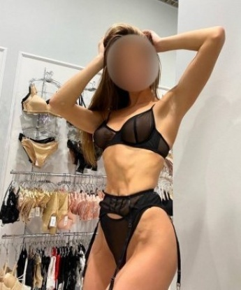 Алина, 22